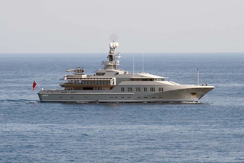 ORSA 92, Tri-deck motoryat
